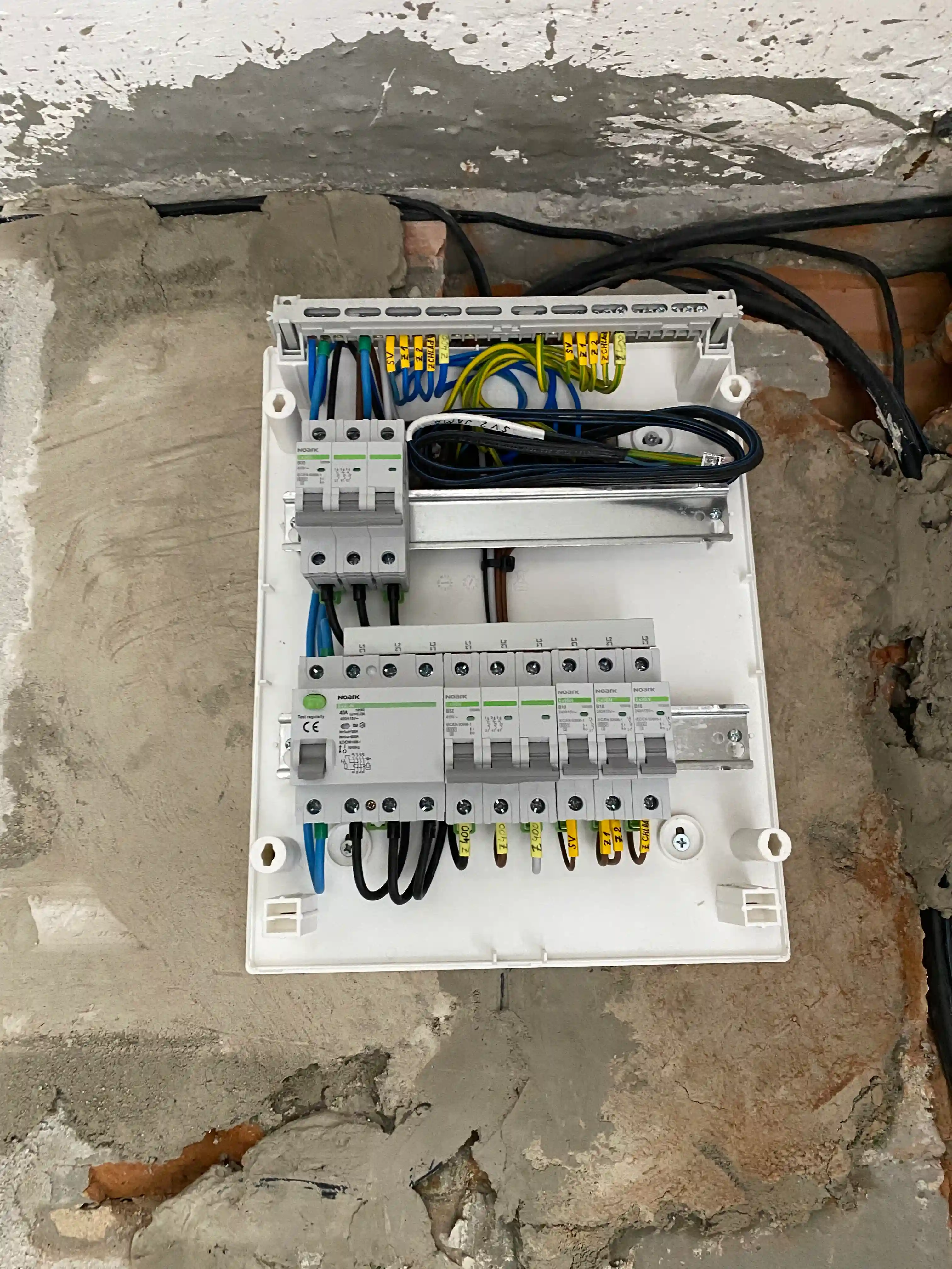Nová elektroinštalácia v garáži v Svätom Jure