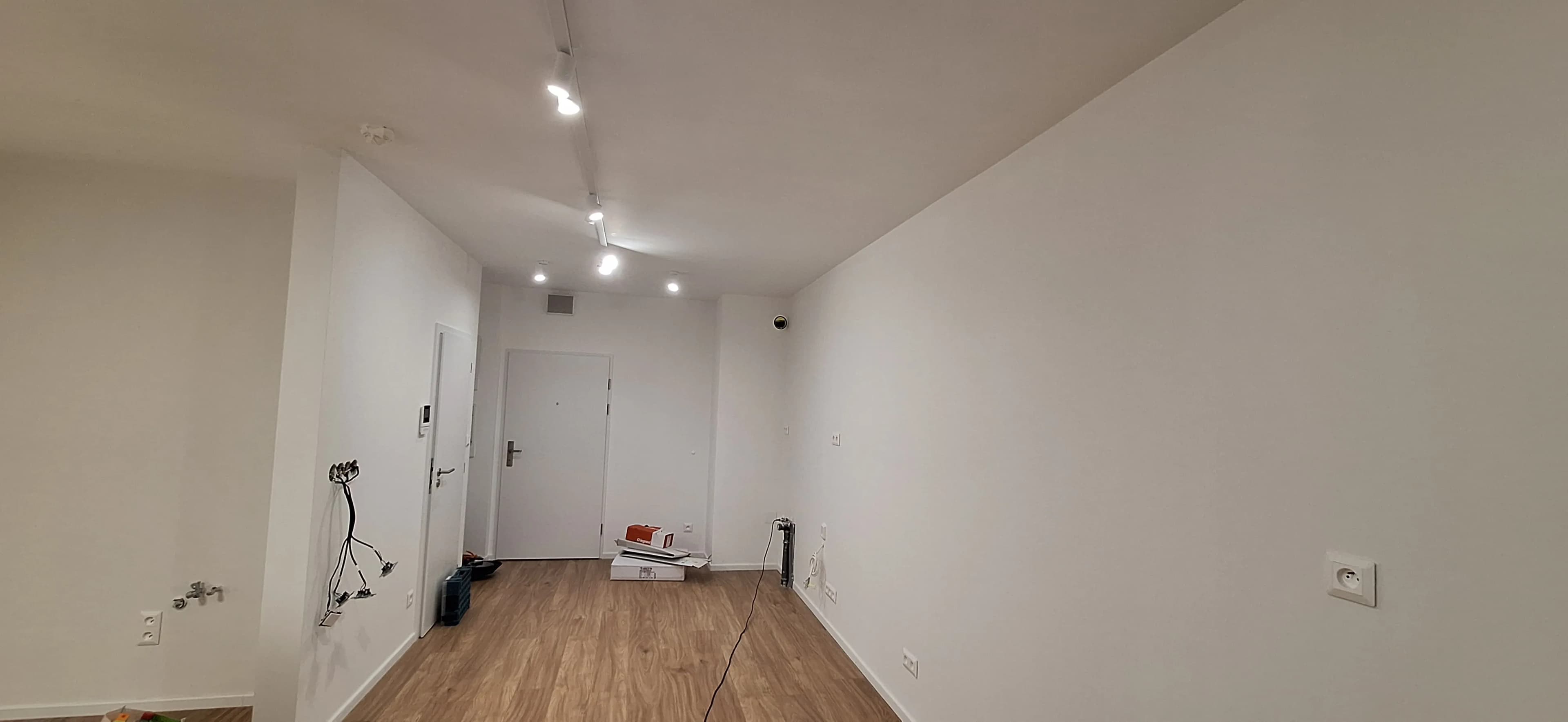 Posunutie zásuviek a vývodov káblov v novostavbe Agáty - 11