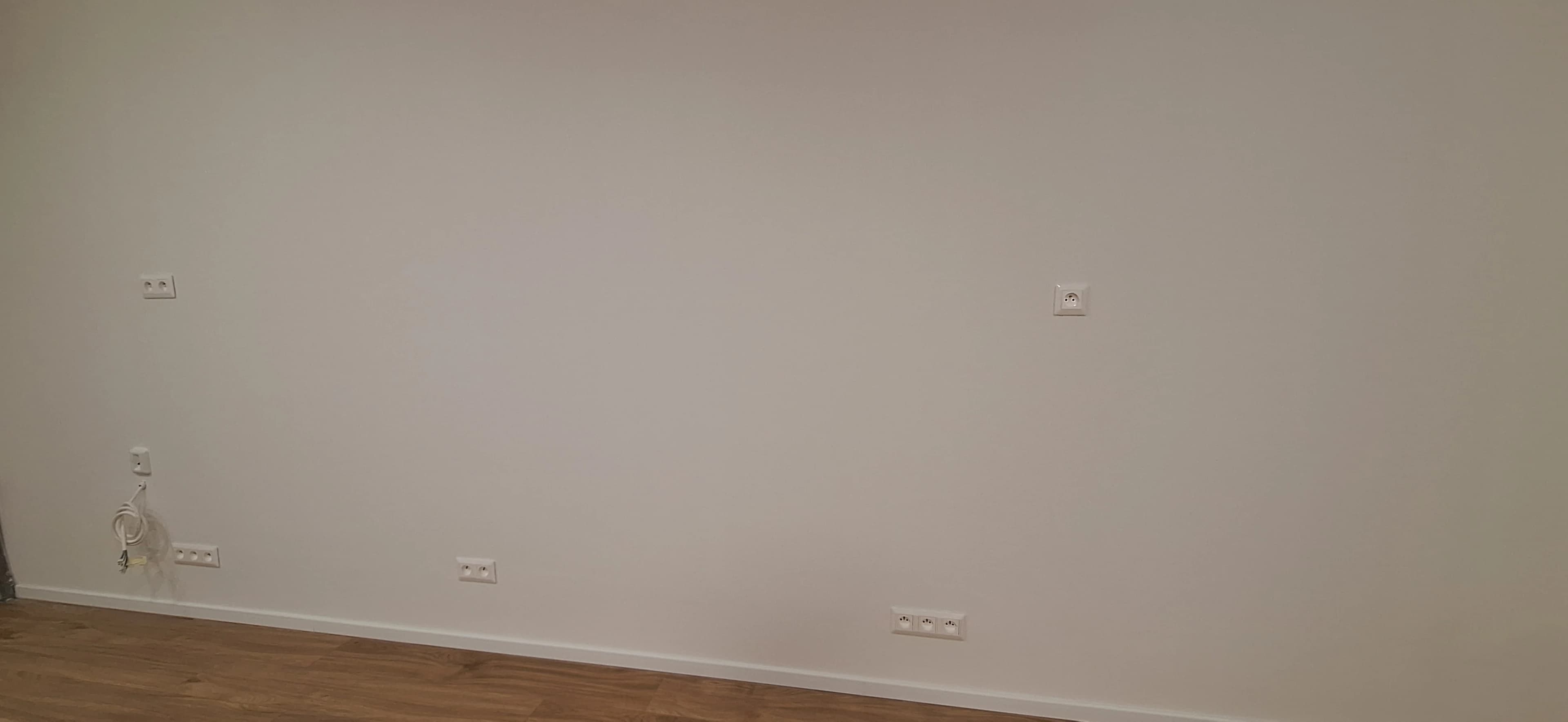 Posunutie zásuviek a vývodov káblov v novostavbe Agáty - 17