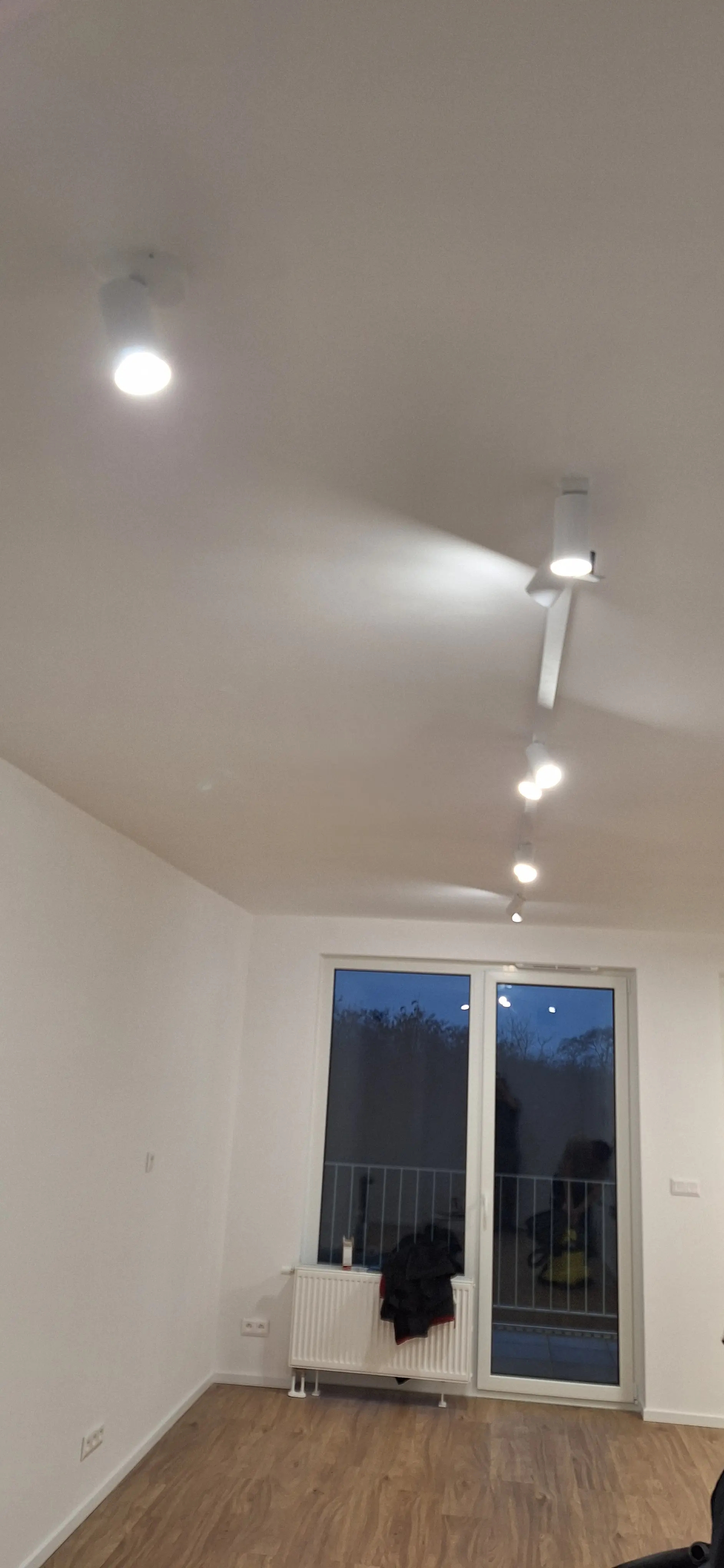 Posunutie zásuviek a vývodov káblov v novostavbe Agáty - 18