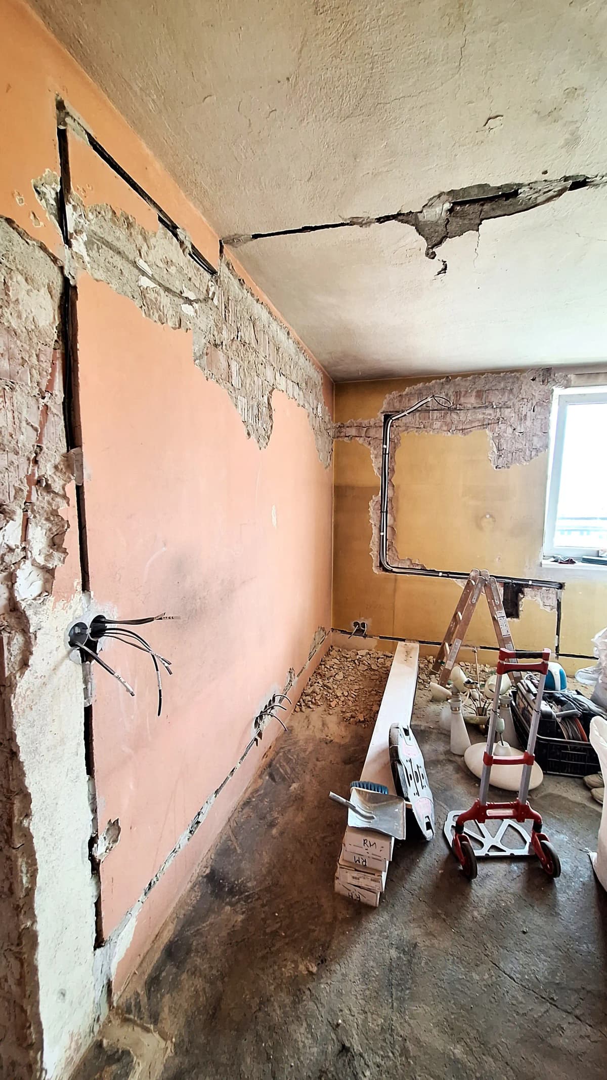 Kompletné elektroinštalácie pre rodinné domy, byty a novostavby v Myjave