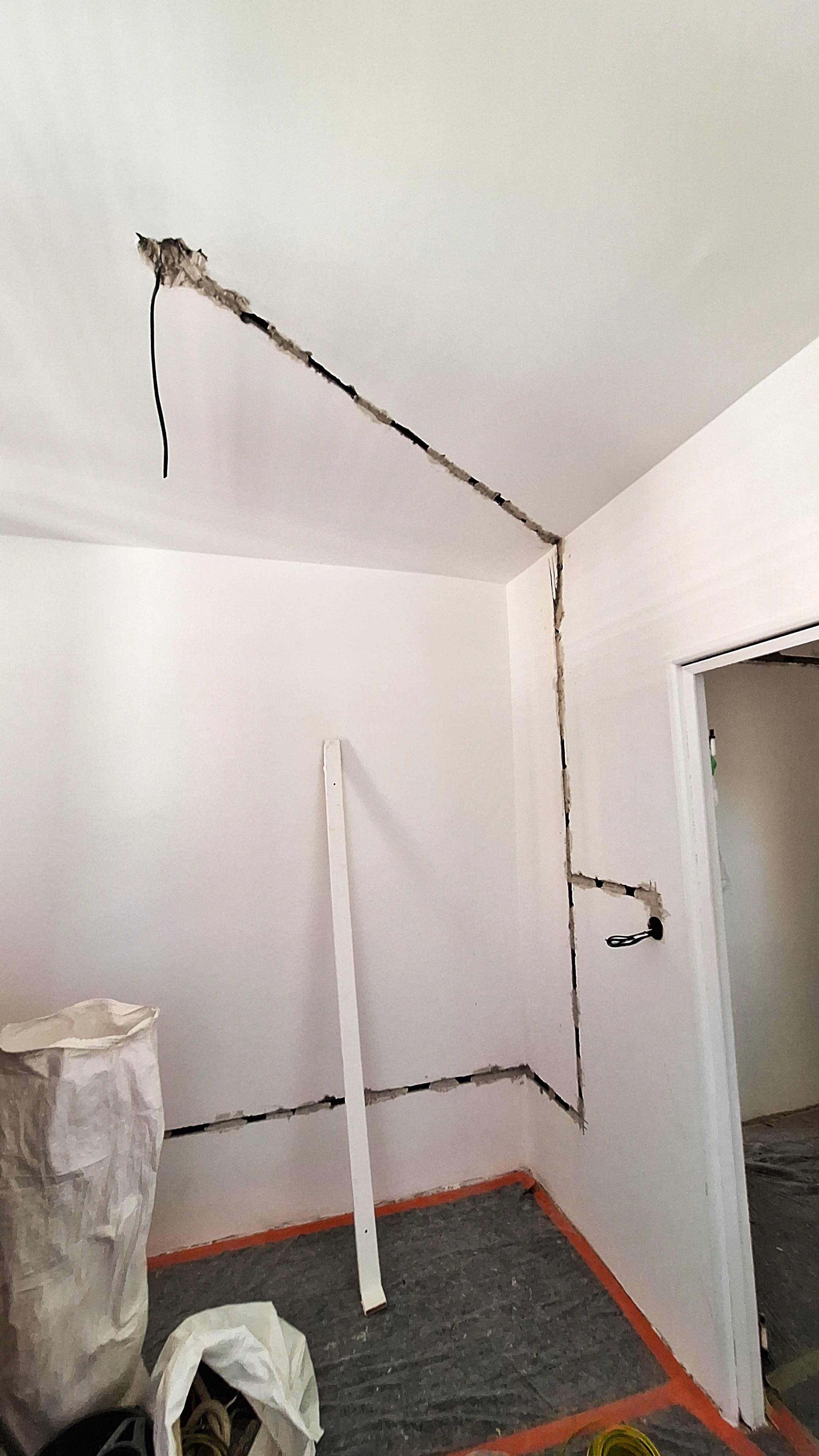 Komplexná výmena elektroinštalácie v 3-izbovom byte na Halovej ulici - 7